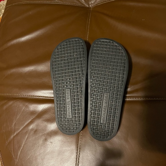 Micheal kors Slides - Picture 6 of 9